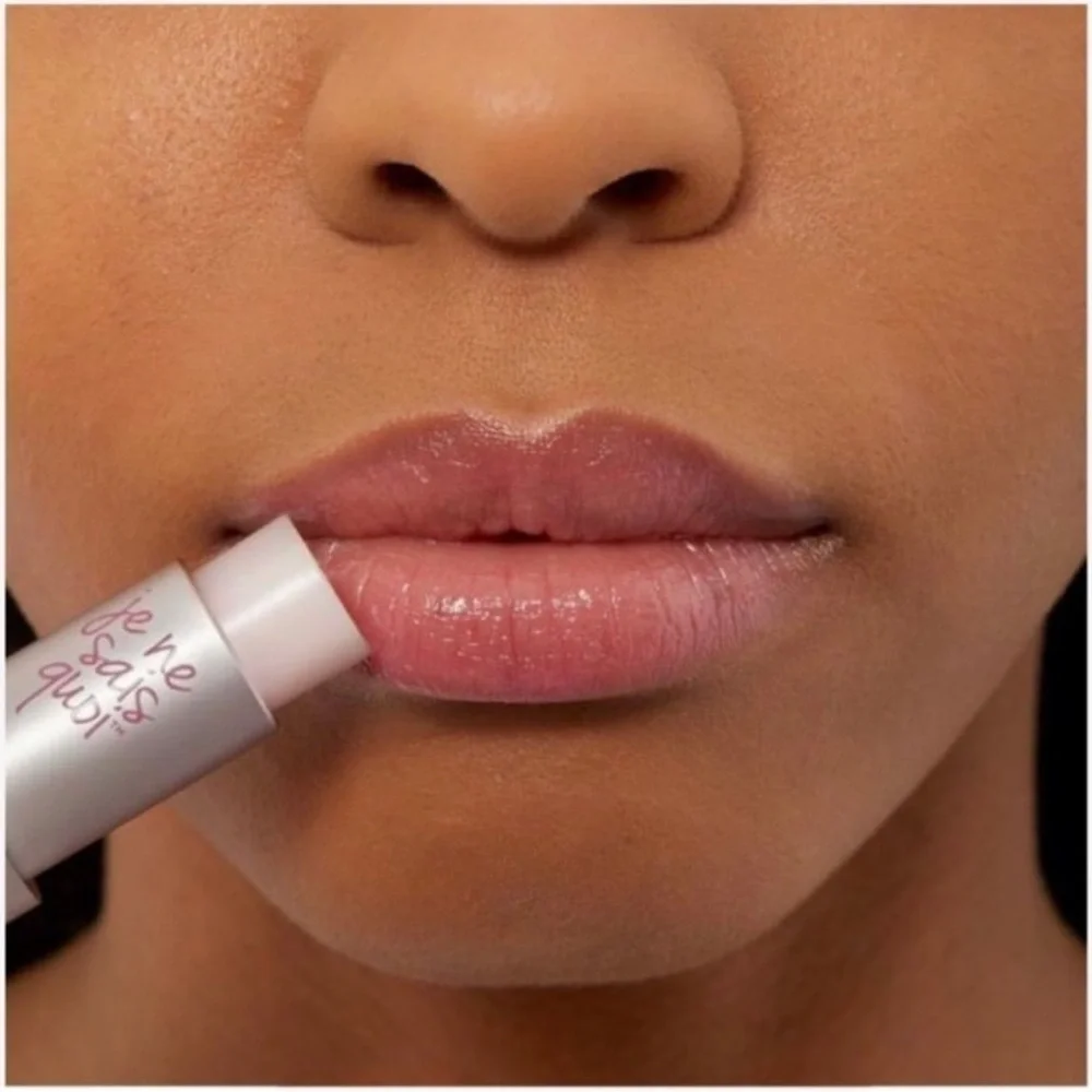 IT Cosmetics Je Ne Sais Quoi Hydrating Lip Balm Treatment, NWOT - Picture 8 of 10